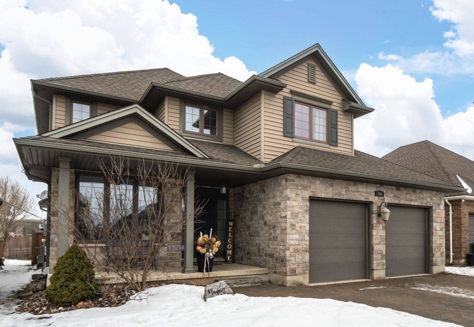 Strathroy-caradoc, ON N0L 1W0,706 Bennett CRES