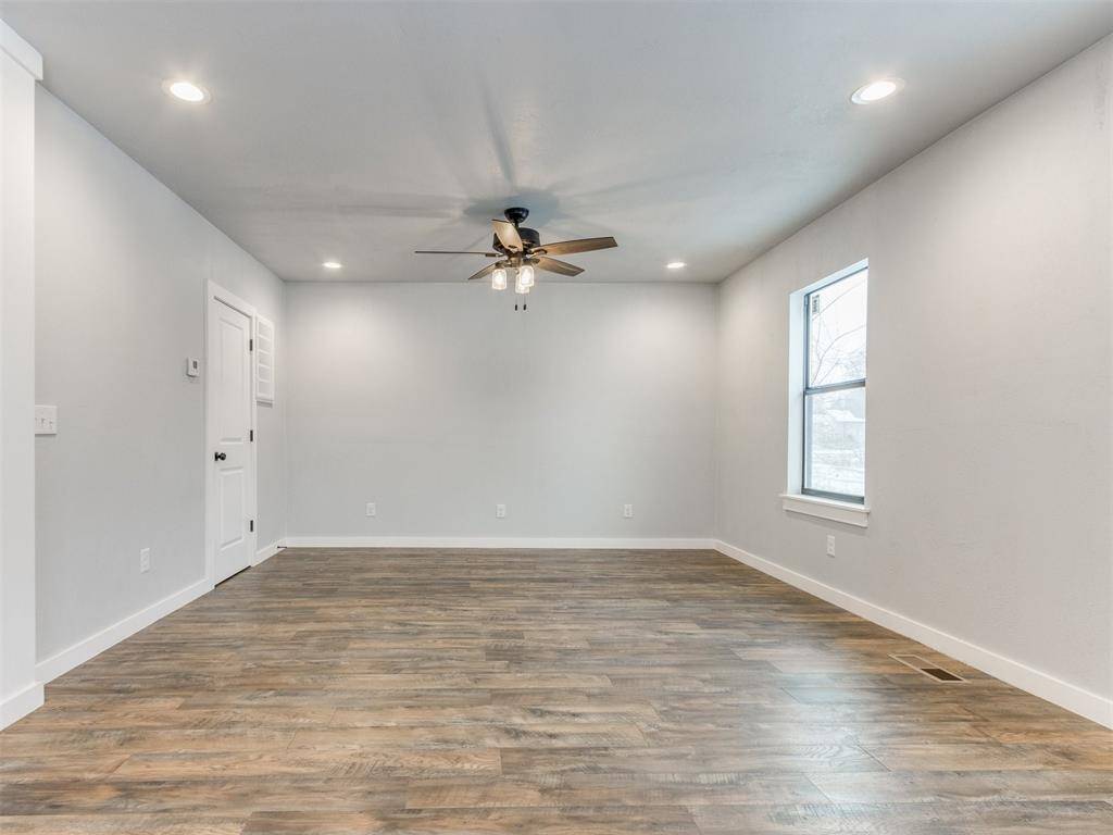 Guthrie, OK 73044,1015 W Logan Avenue