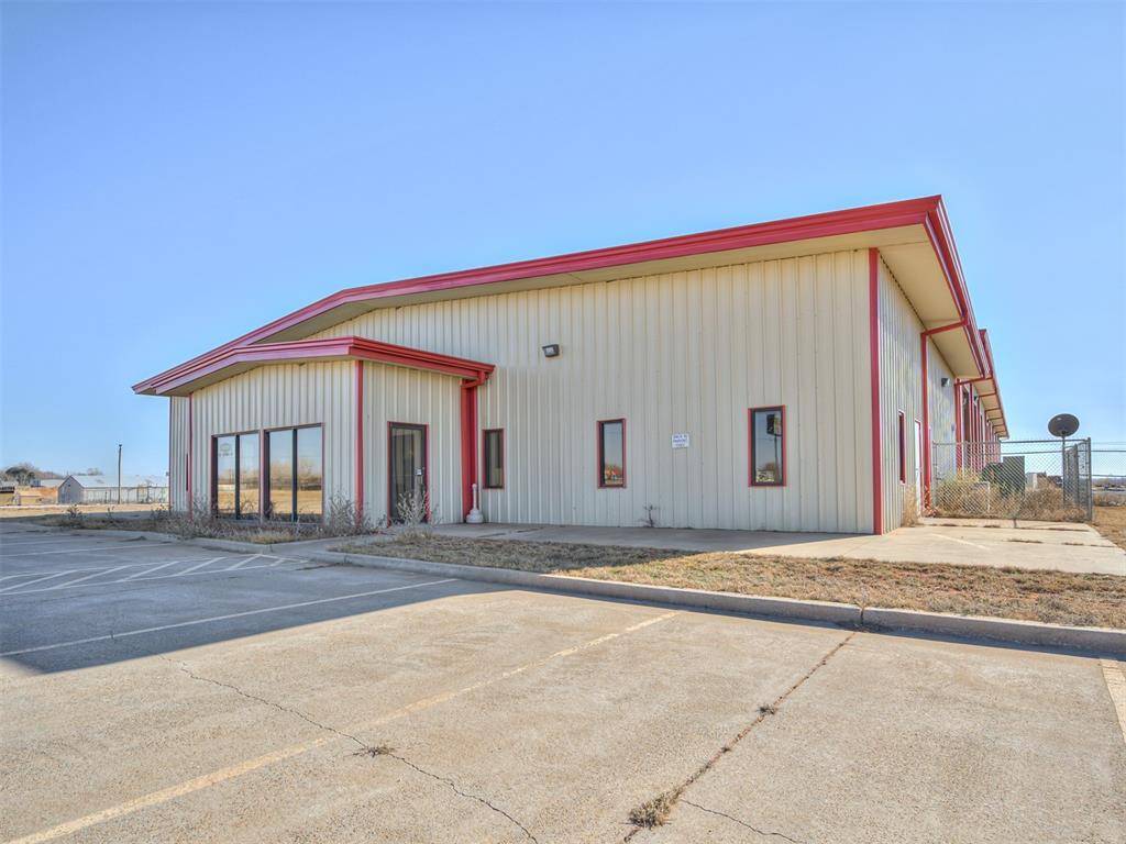 Elk City, OK 73644,1602 Enterprise Road