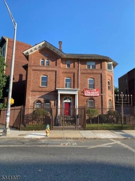 Newark City, NJ 07114,70 Clinton Ave