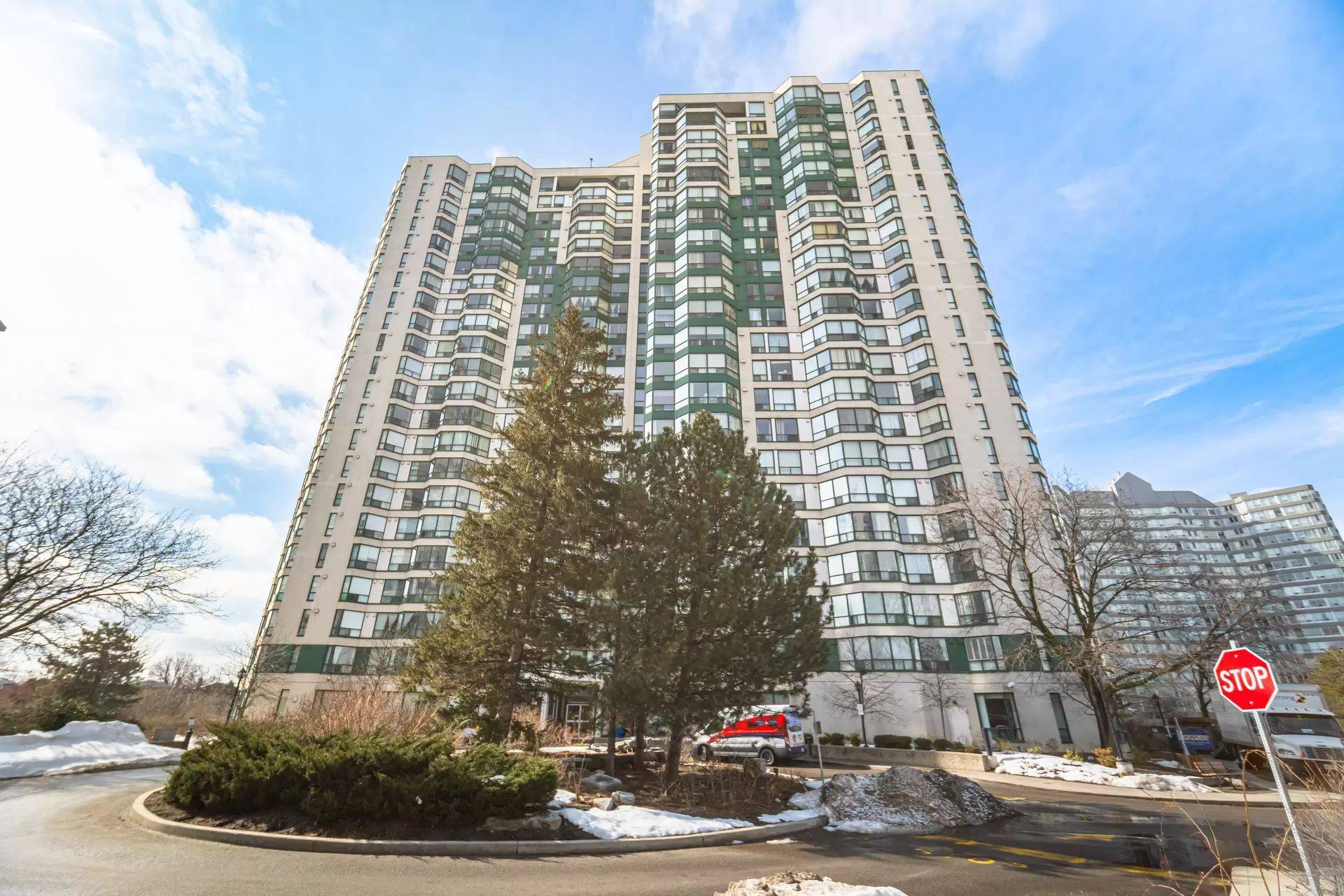 Mississauga, ON L5R 3K8,4470 Tucana CT #2109