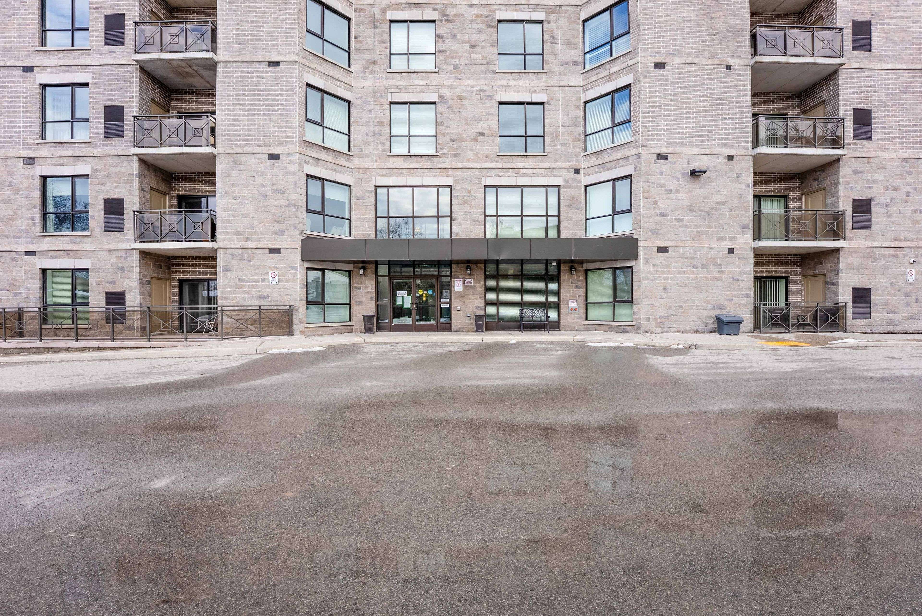 St. Catharines, ON L2M 3W2,379 Scott ST #102