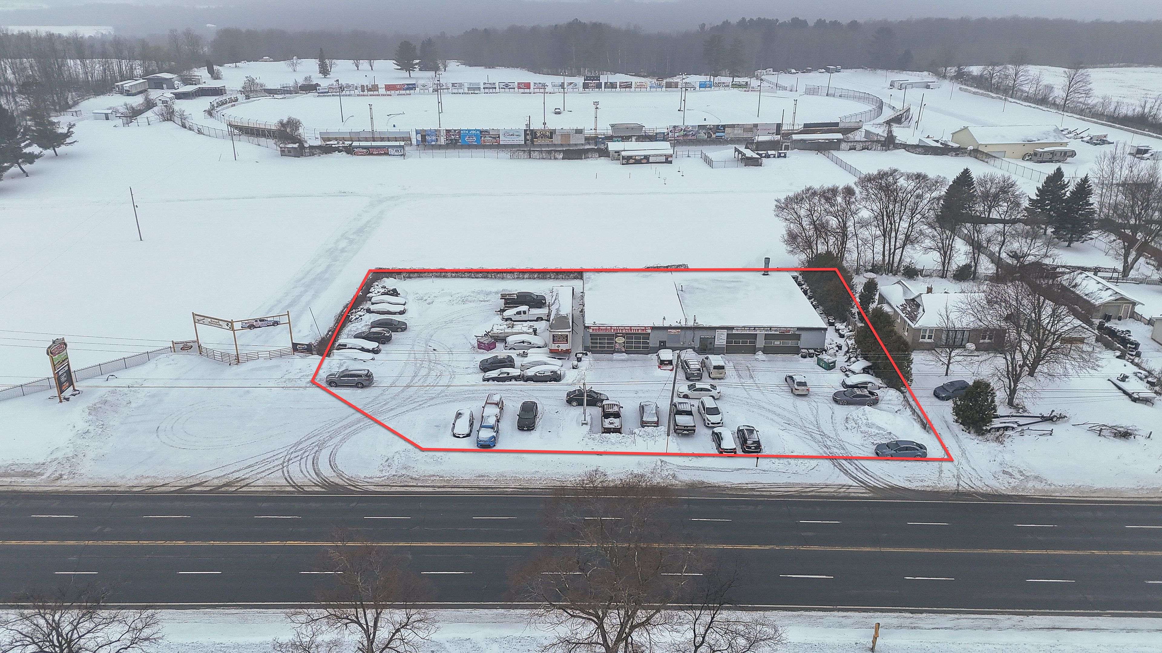Innisfil, ON L0S 4P2,6938 Yonge ST