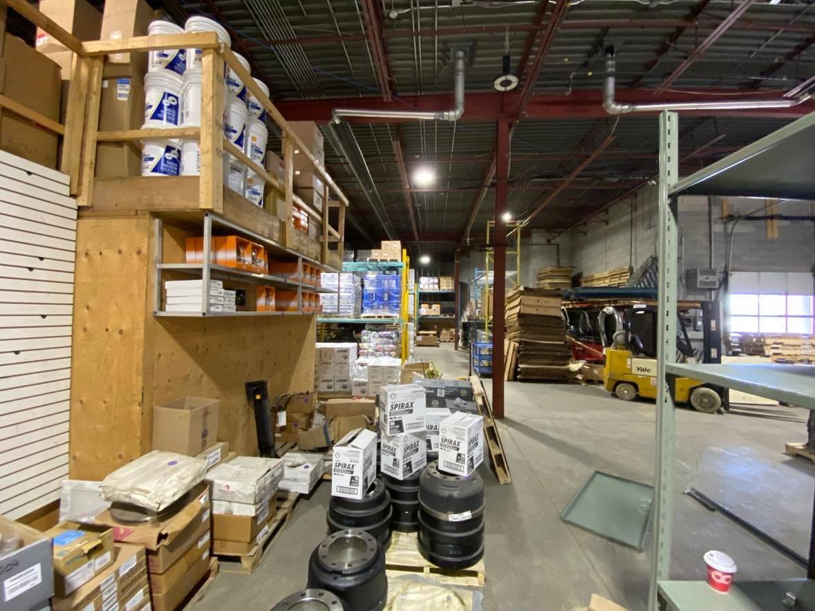 Vaughan, ON L4K 4H7,176 Creditstone RD #10