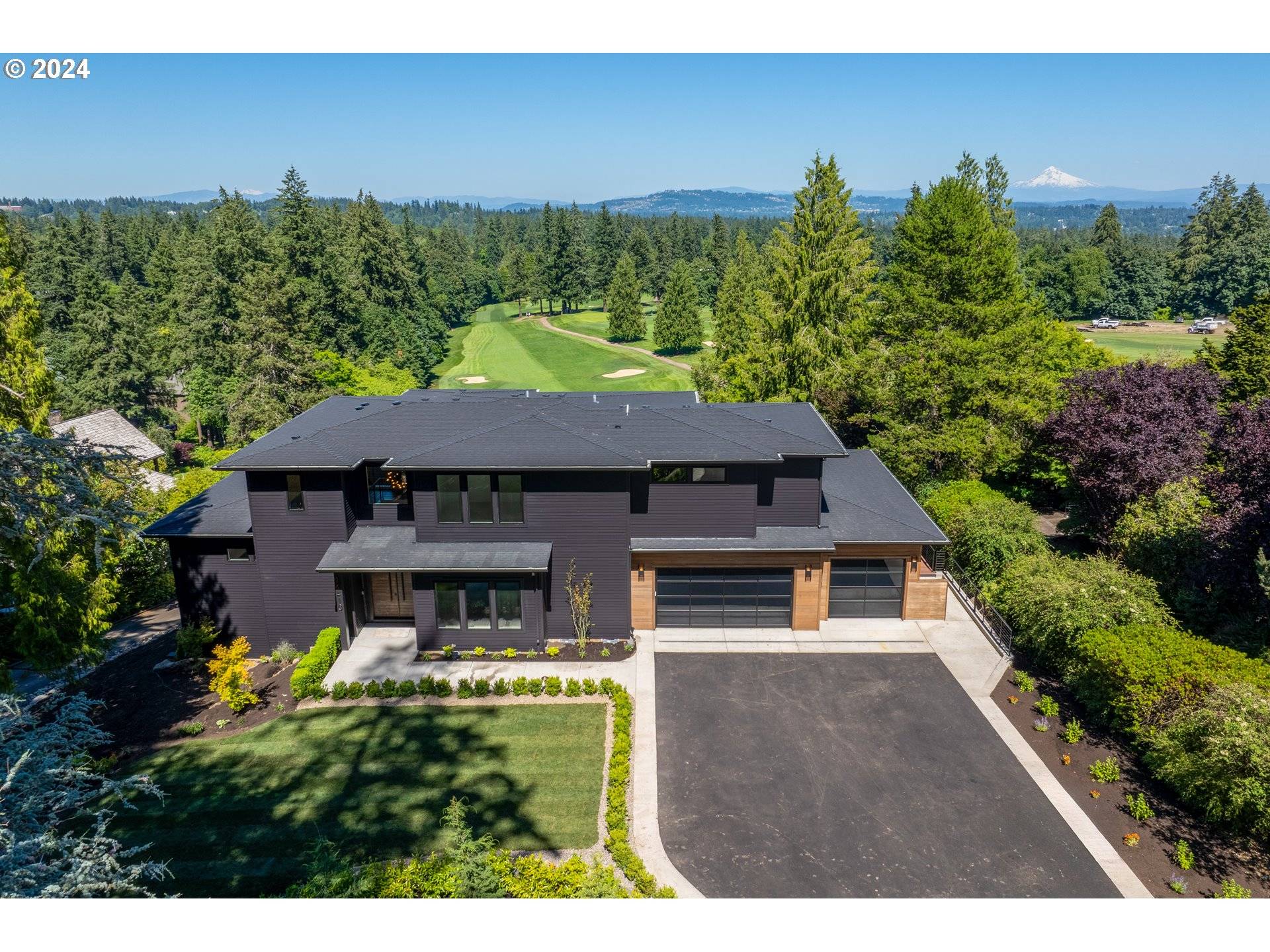 Lake Oswego, OR 97034,14410 UPLANDS DR