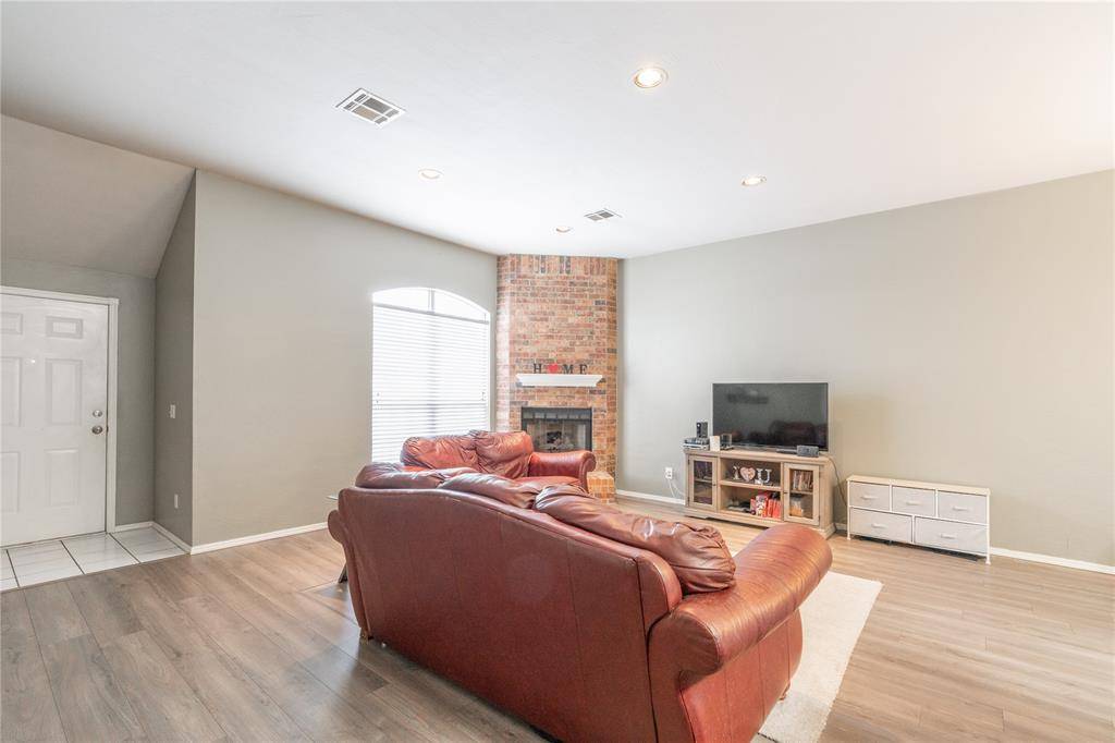 Edmond, OK 73003,317 W 7th Street