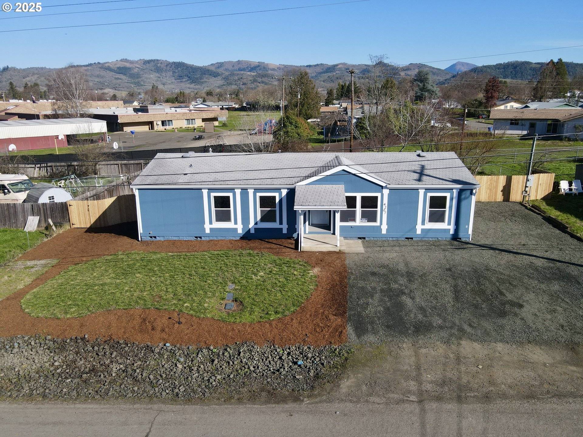 Roseburg, OR 97471,4207 HANNA ST