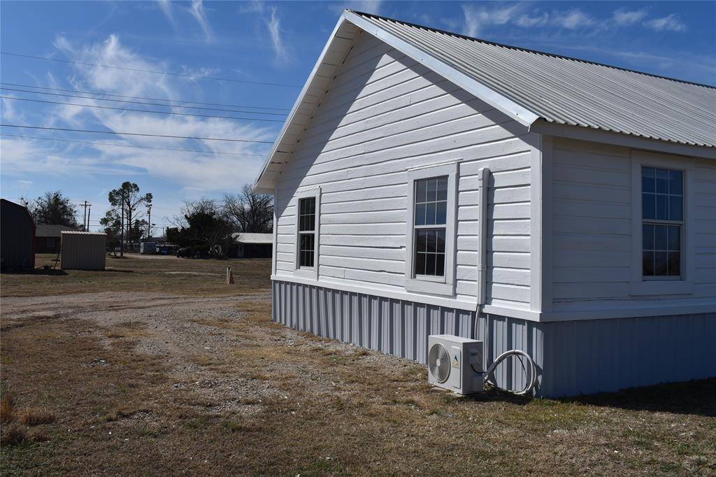 Bangs, TX 76823,1104 Gantt Street