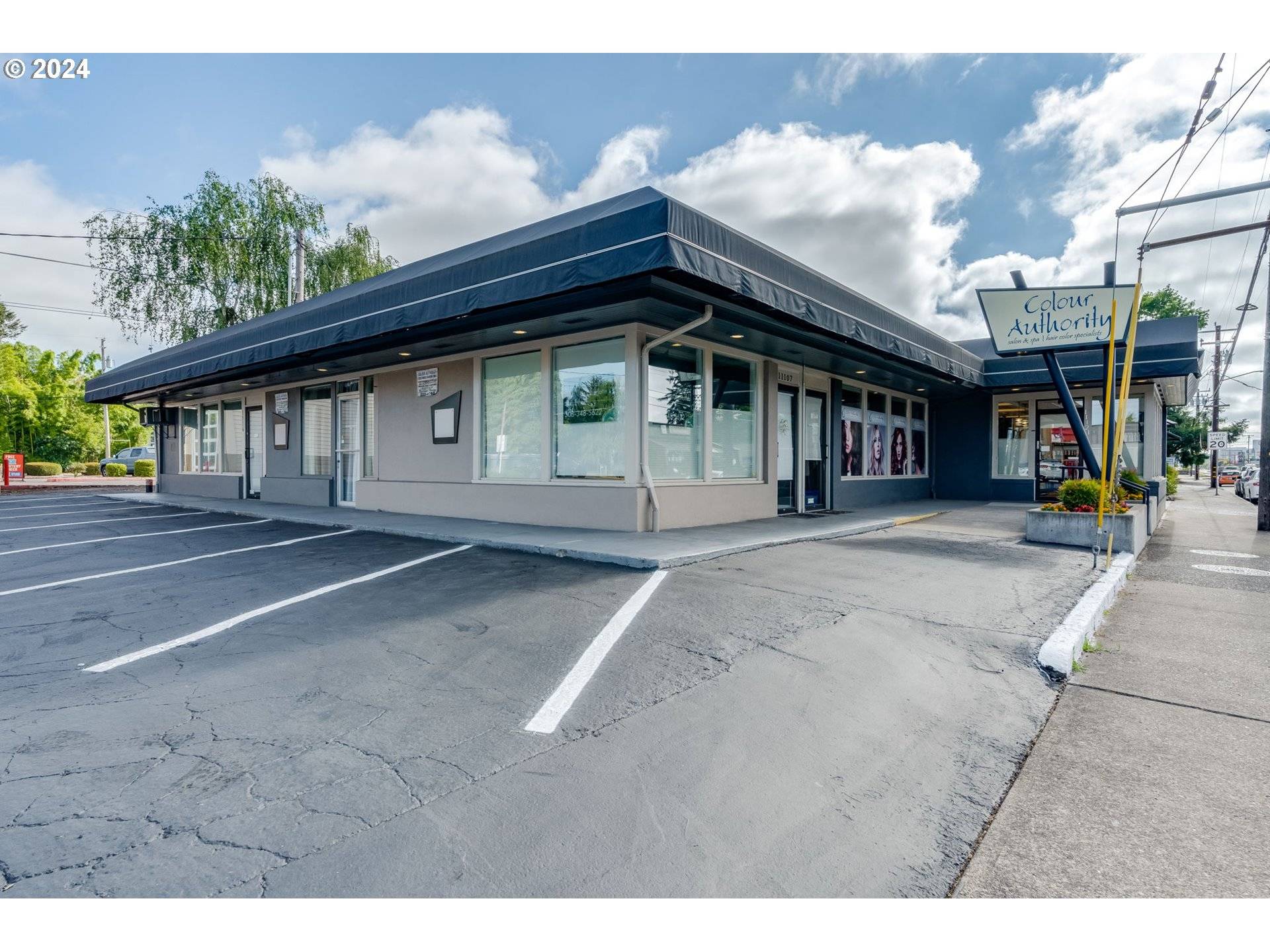 Portland, OR 97220,11121 NE HALSEY ST