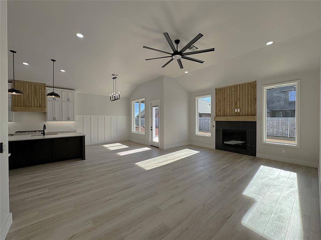 Edmond, OK 73013,7112 NW 154th Street