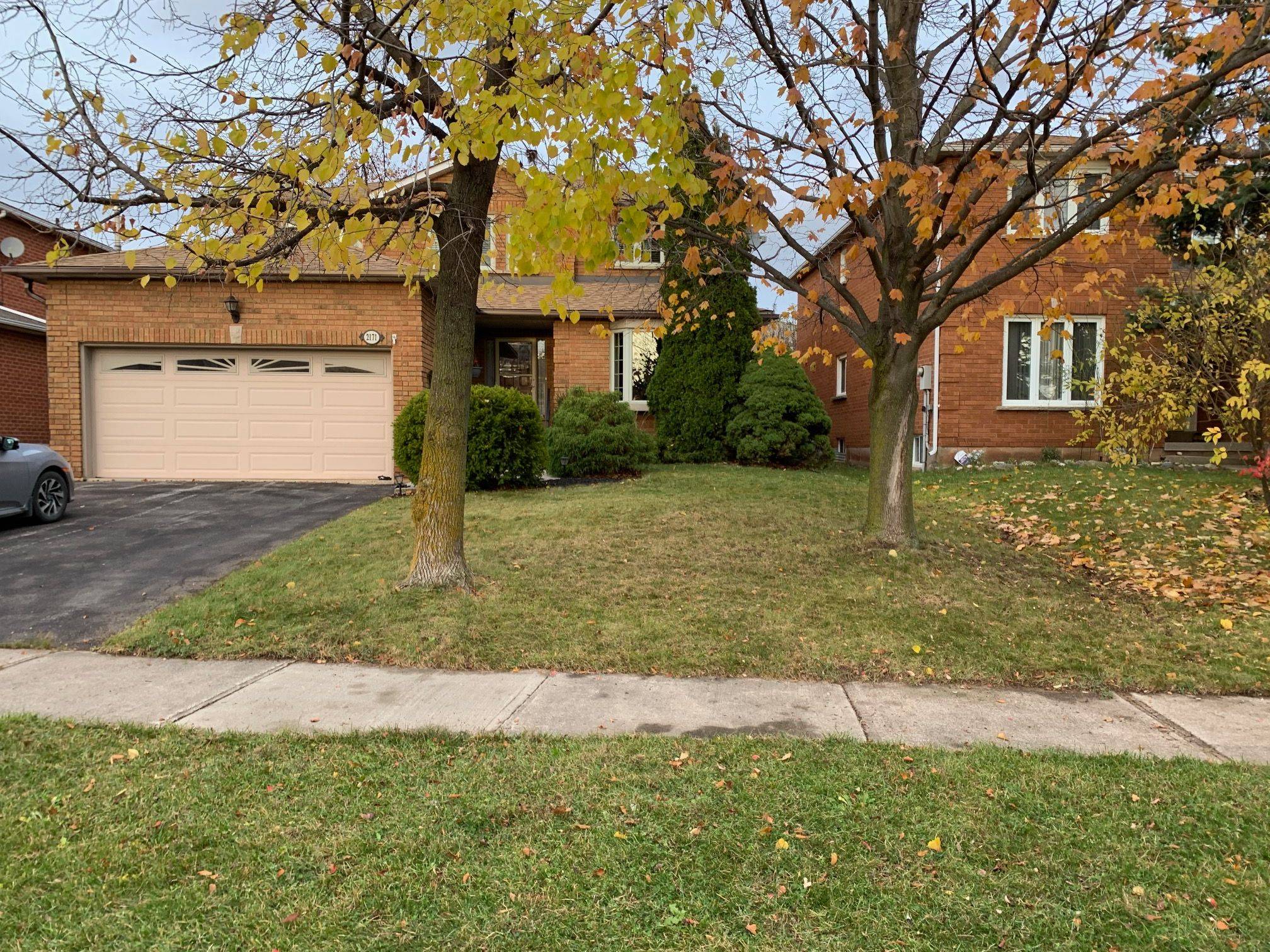 2171 Granby DR, Oakville, ON L6H 4X3