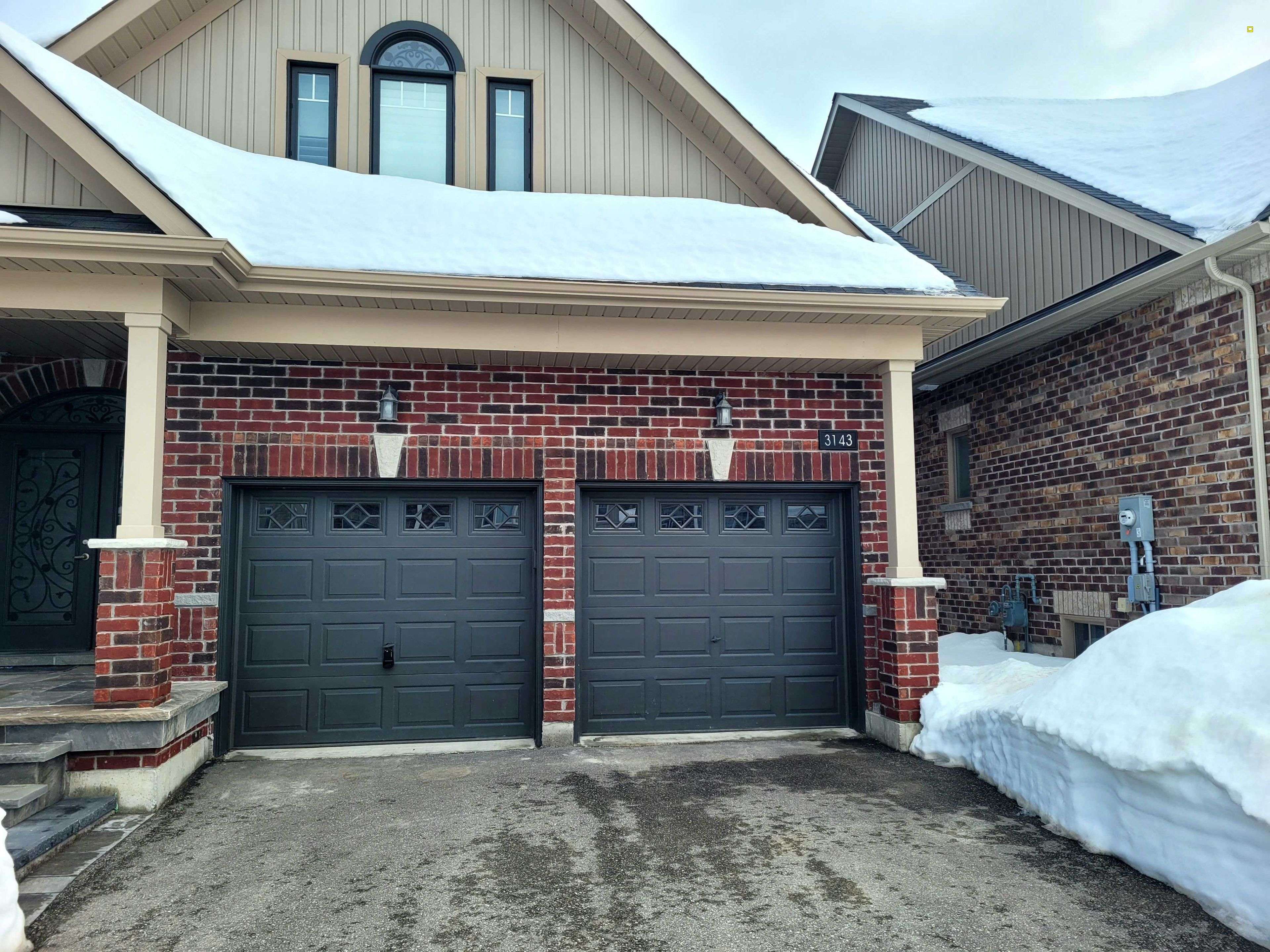 Orillia, ON L3V 0C3,3143 Monarch DR #Main Level