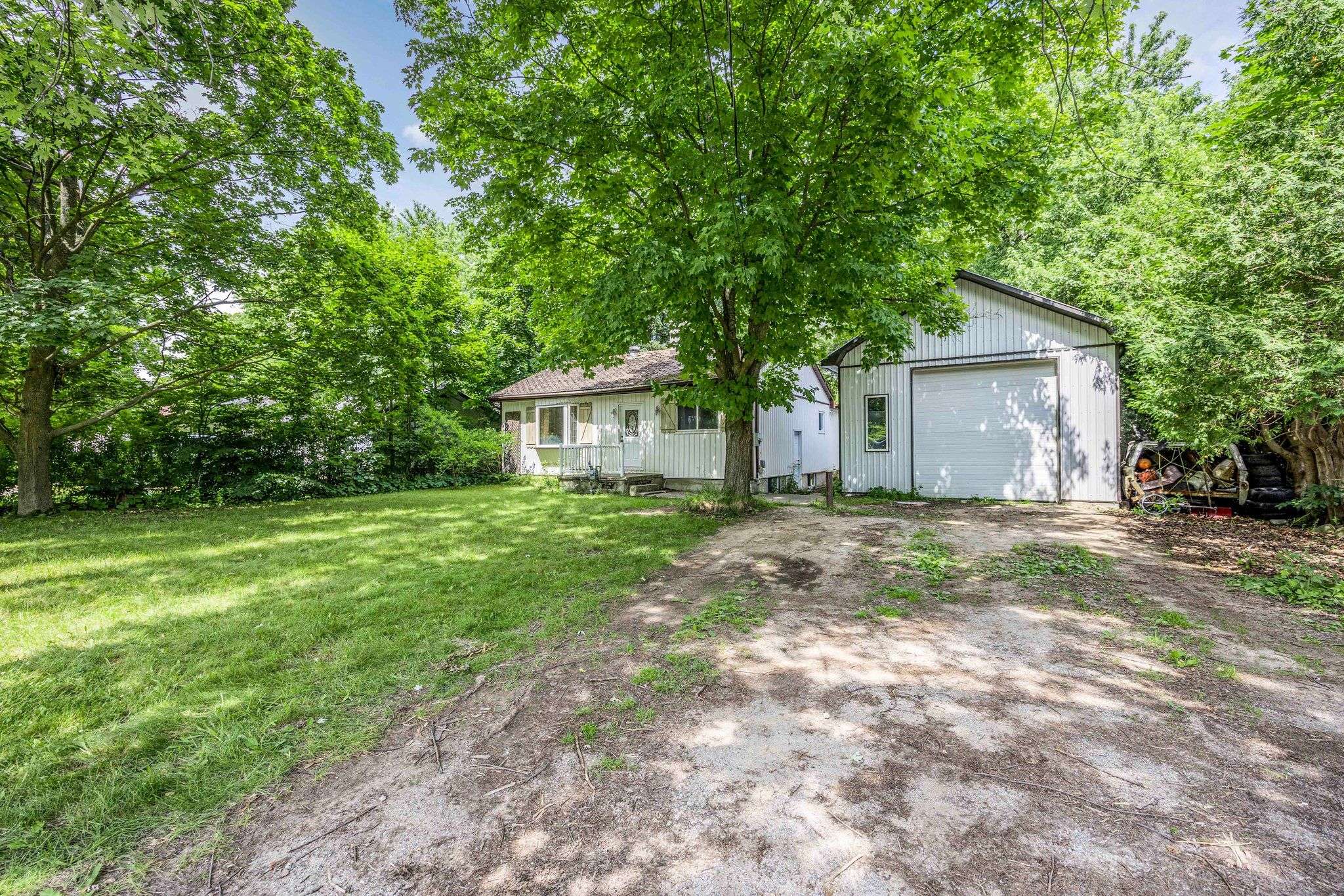 Springwater, ON L9X 0N6,1213 Bayfield ST N