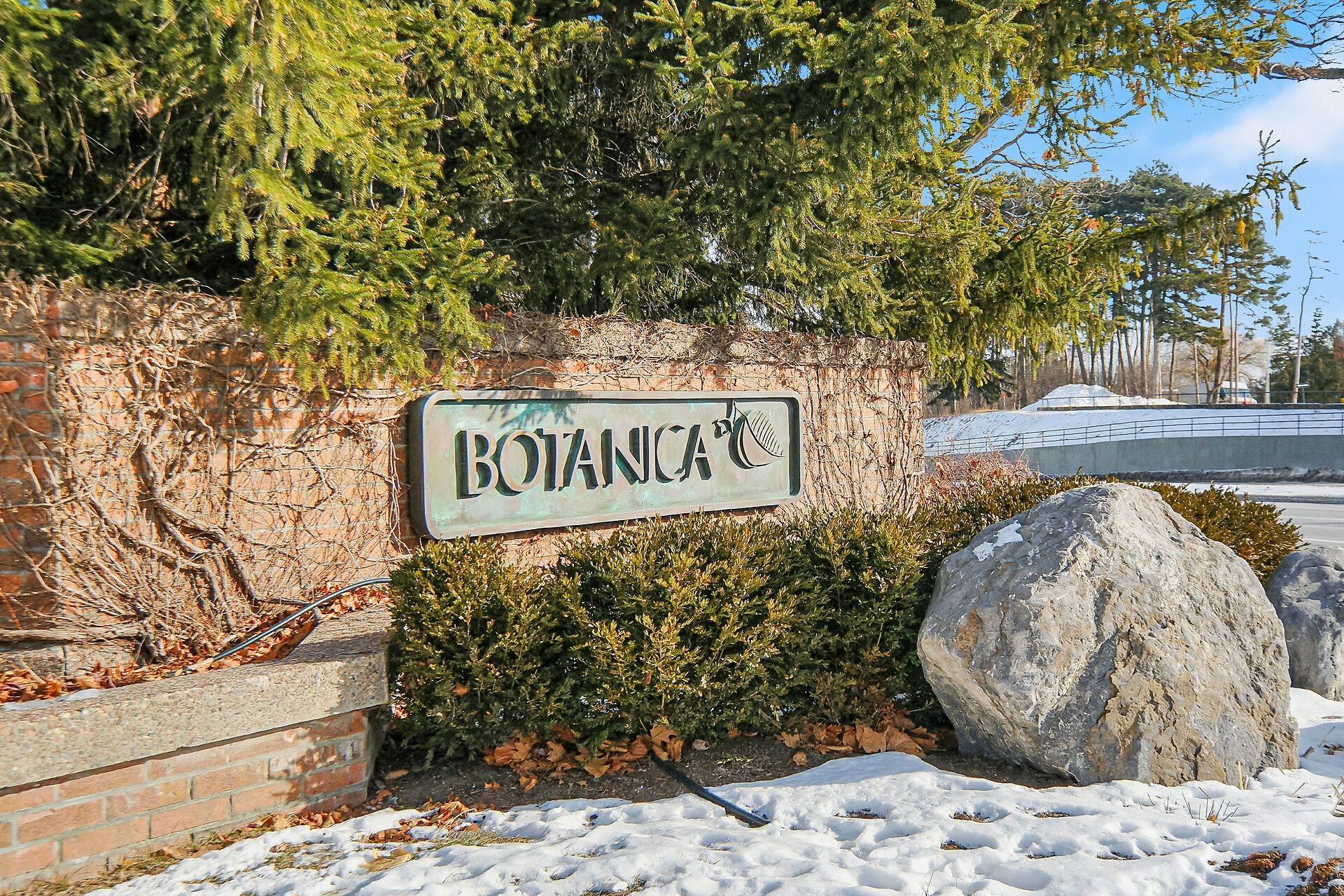 Dows Lake - Civic Hospital And Area, ON K1Y 4P8,259 BOTANICA N/A #60C