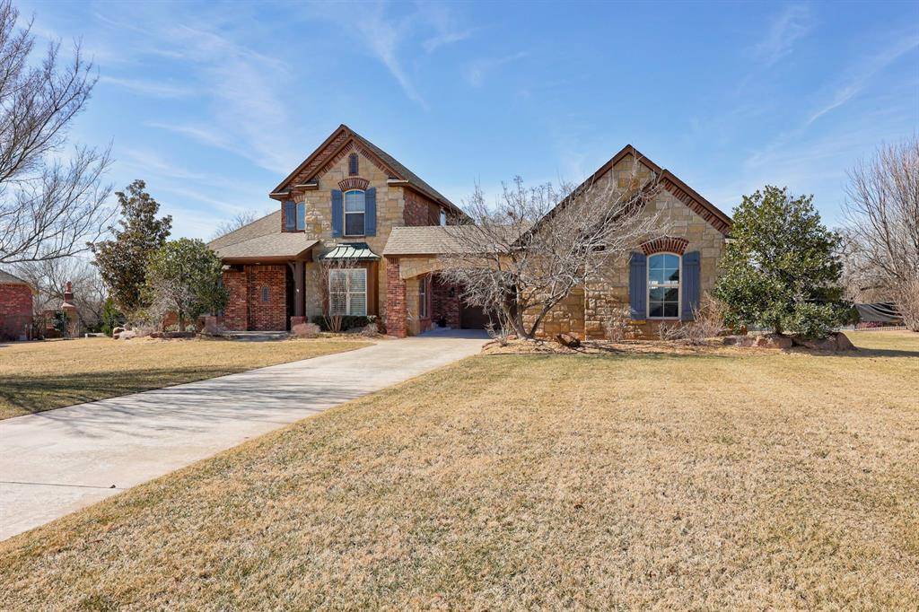 Edmond, OK 73034,5905 Smoky Hill Trail