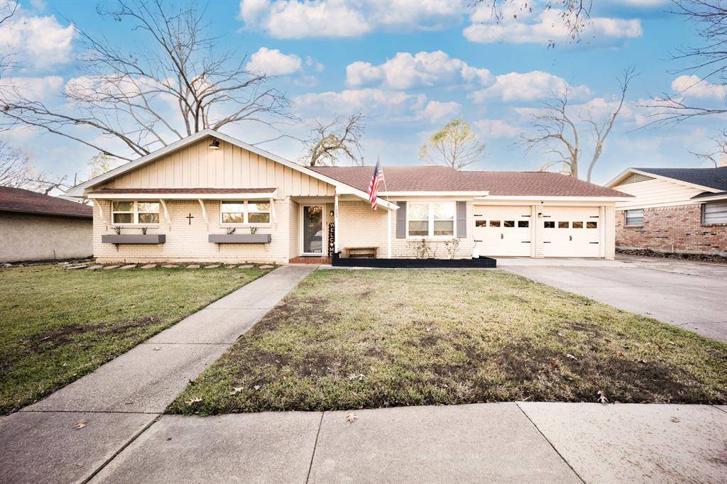 Ennis, TX 75119,1205 Red Oak Street