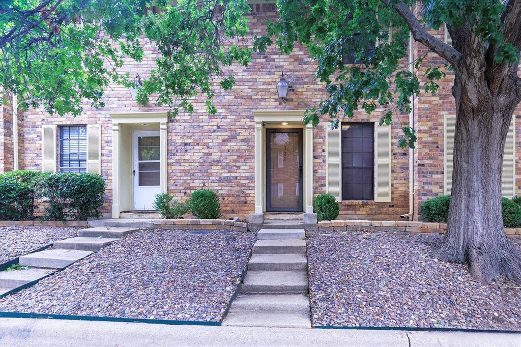 Fort Worth, TX 76133,7322 Kingswood Circle