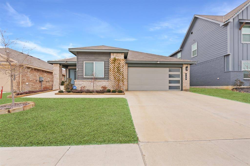 Alvarado, TX 76009,728 Breckenridge park Drive