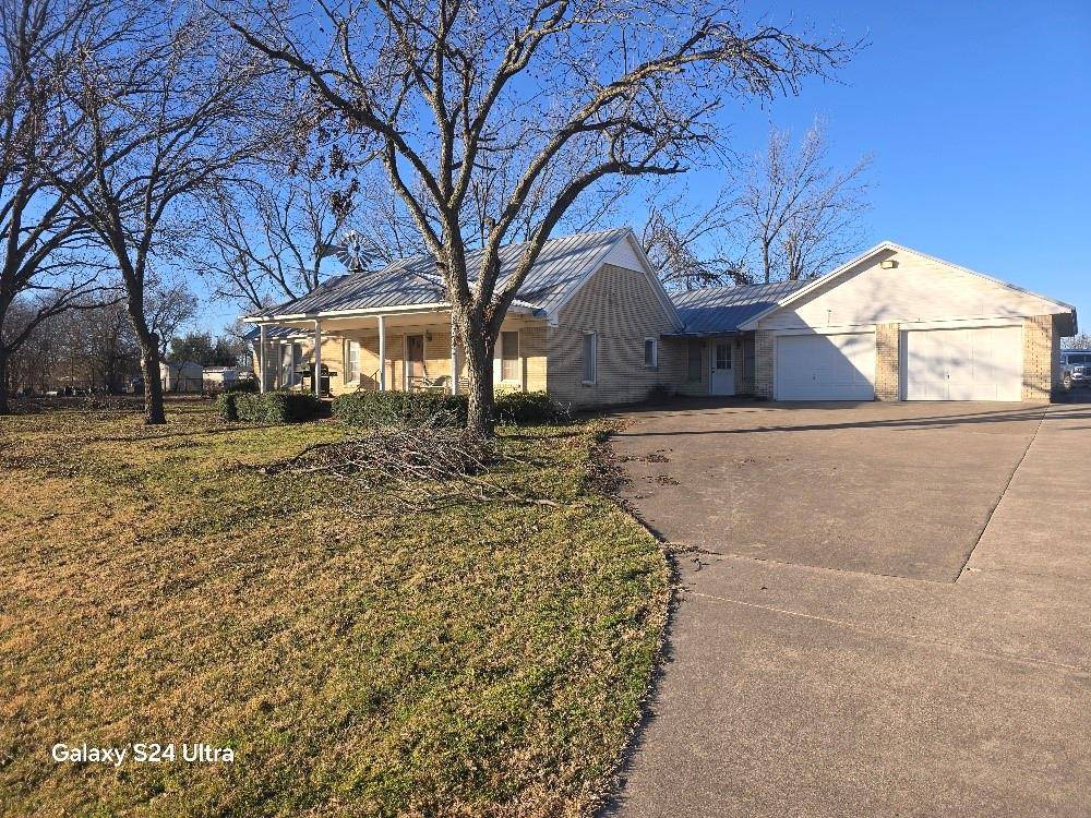 Cleburne, TX 76033,1717 Pipeline Road