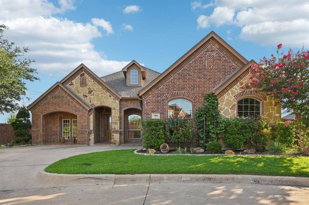 Arlington, TX 76001,6920 Golf Green Drive