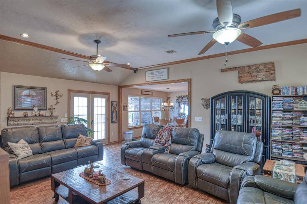 Blanchard, OK 73010,2761 County Street 2940