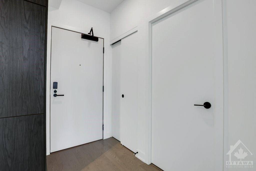 Lower Town - Sandy Hill, ON K1N 0G3,560 RIDEAU ST #517
