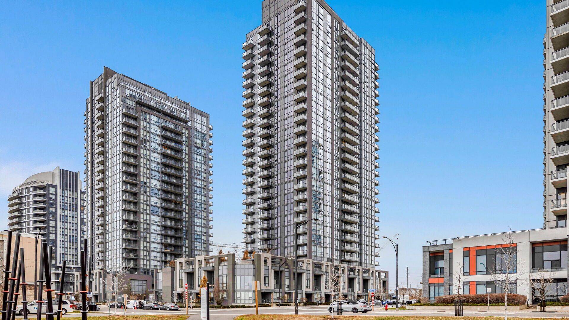 Mississauga, ON L5R 0G5,5025 Four Springs AVE #702