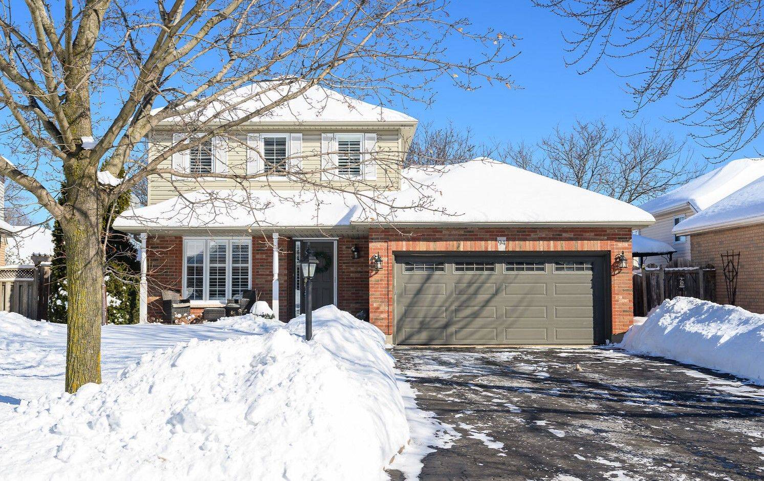 Grimsby, ON L3M 5H4,94 COLONIAL CRES