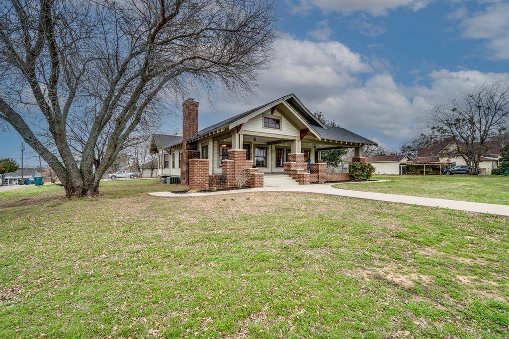 Maypearl, TX 76064,400 W 3RD Street