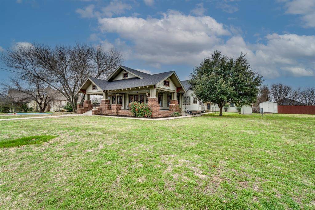 Maypearl, TX 76064,400 W 3RD Street