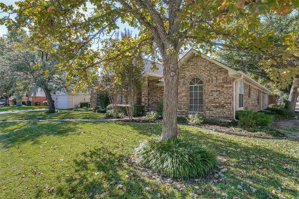 Keller, TX 76248,302 Creekside Drive