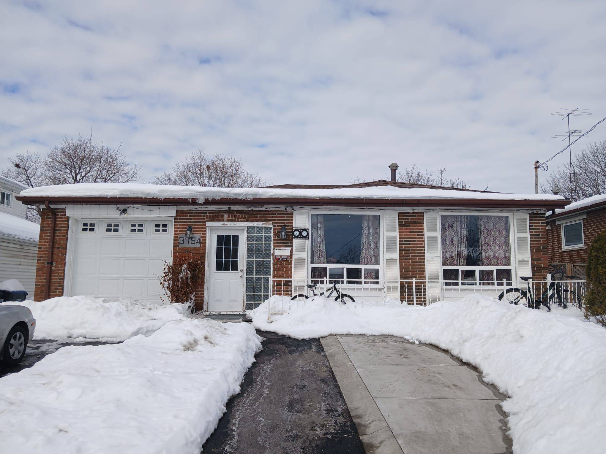 Mississauga, ON L4T 1T9,3794 Woodruff CRES S