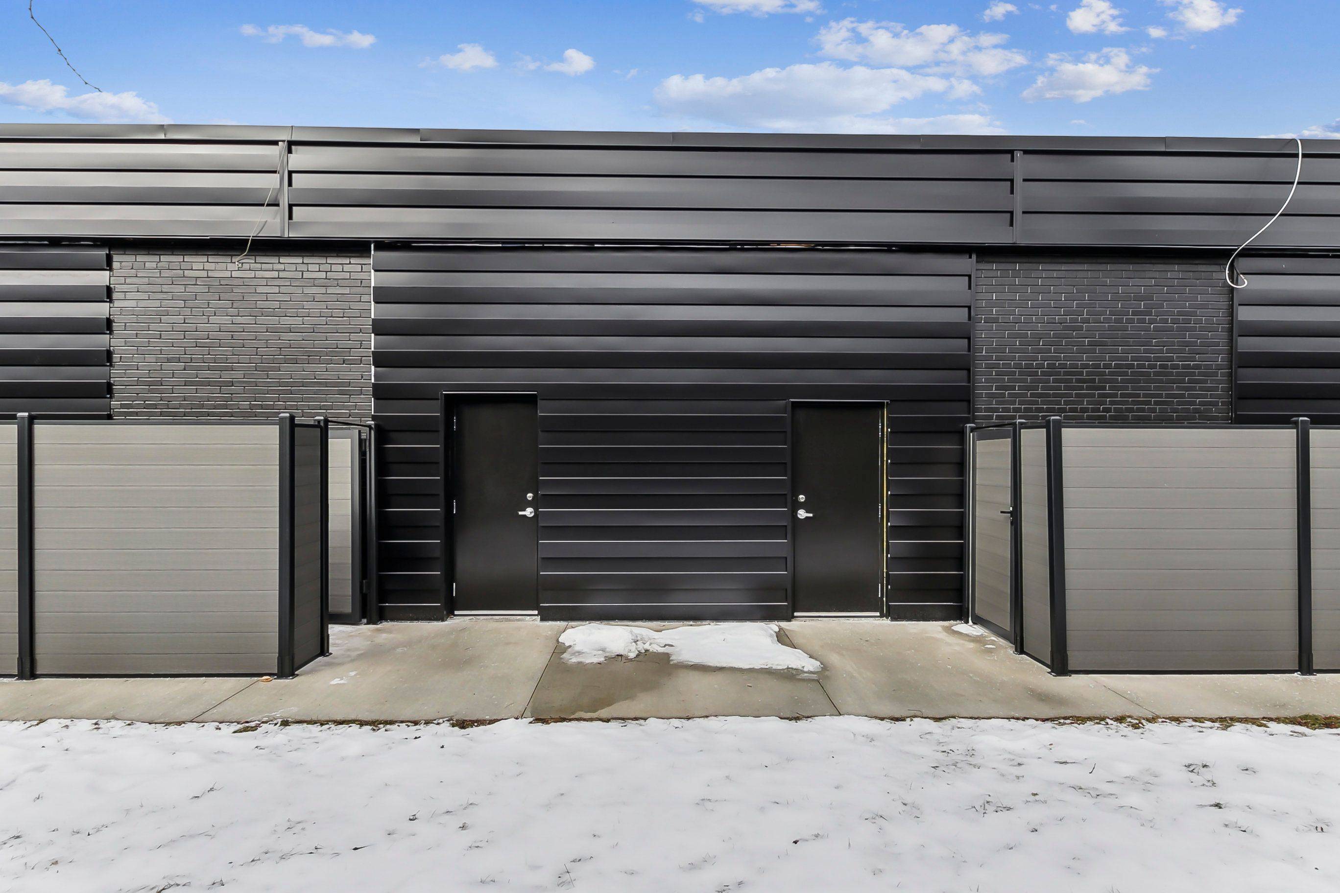 Toronto E04, ON M1L 4C3,777 Warden AVE #306