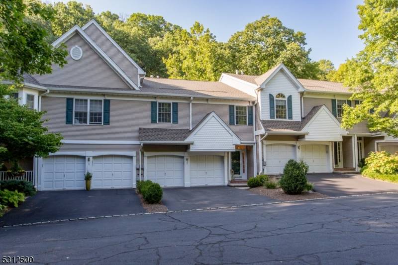 Lambertville City, NJ 08530,2 Rock Creek Woods Dr