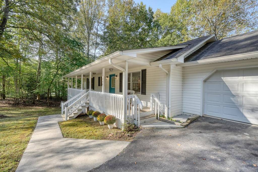 Blairsville, GA 30512,399 Pinebrook Drive