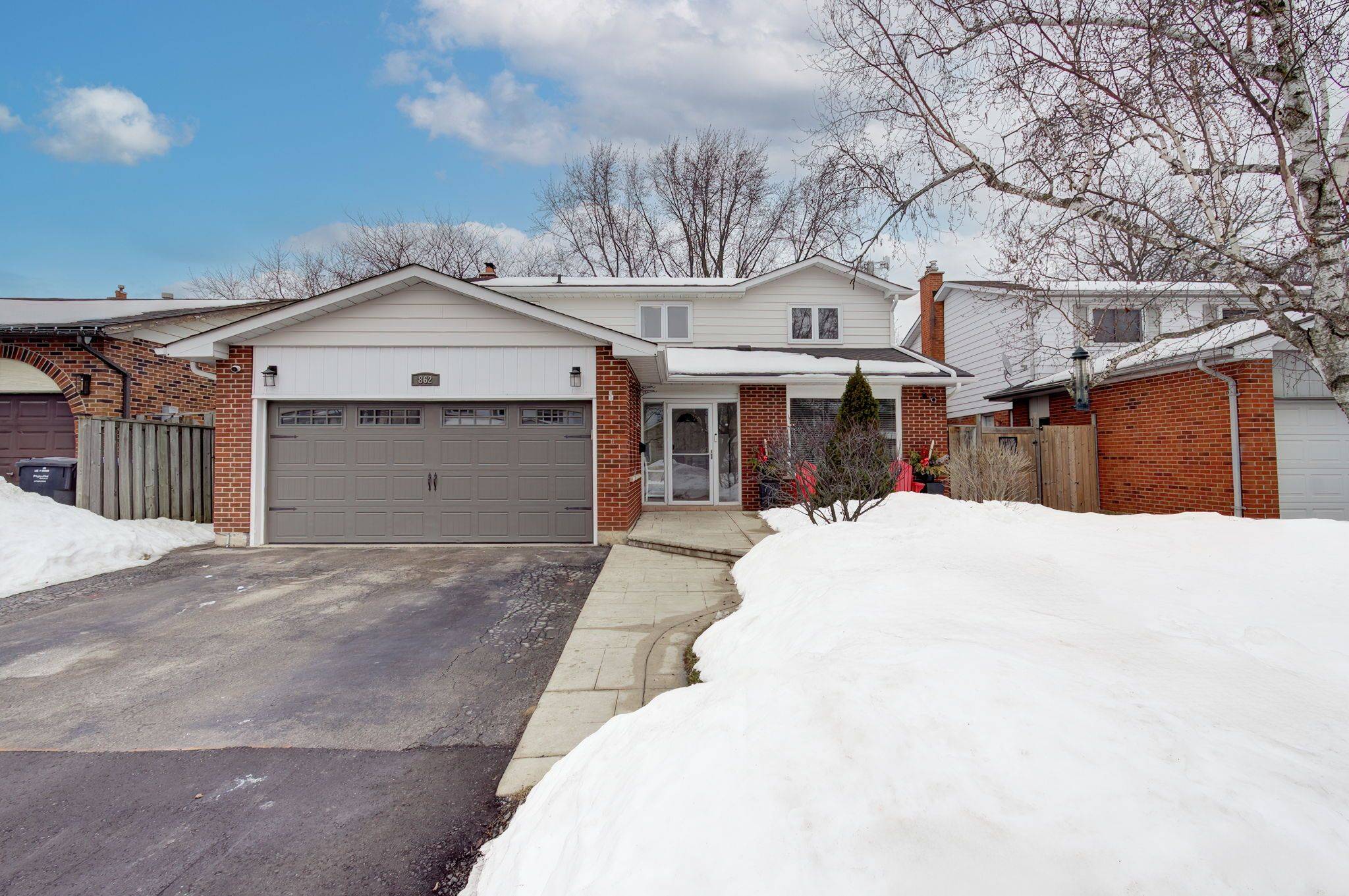 Mississauga, ON L5H 3T4,862 Kowal DR