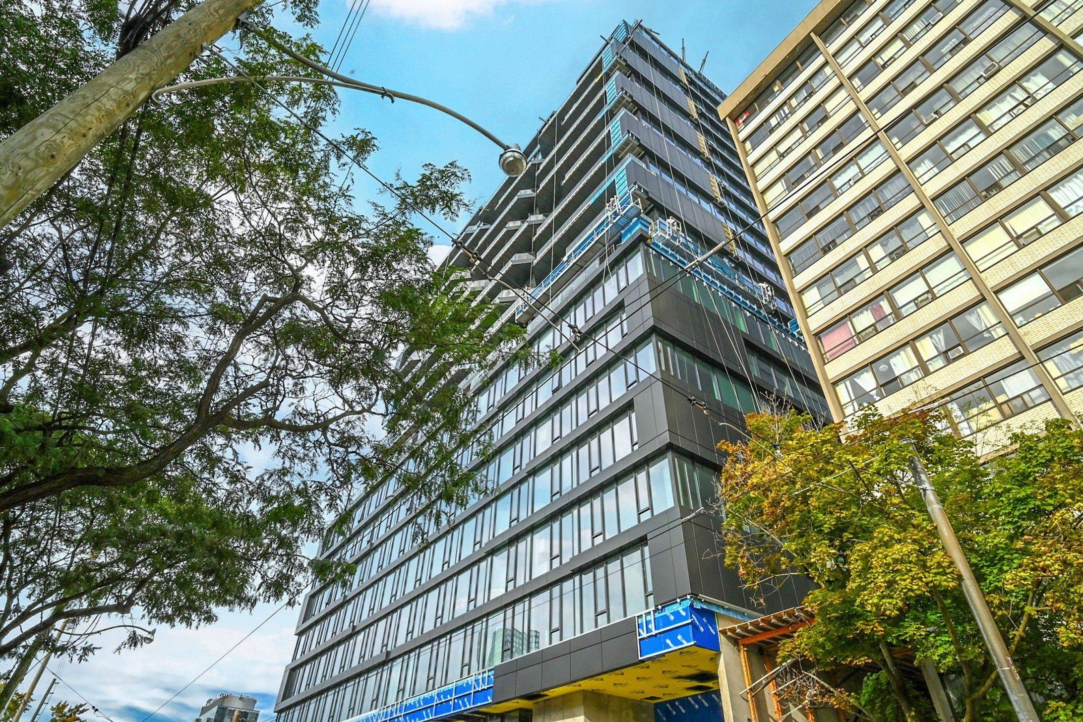 Toronto C01, ON M5T 0E5,195 McCaul ST #1804