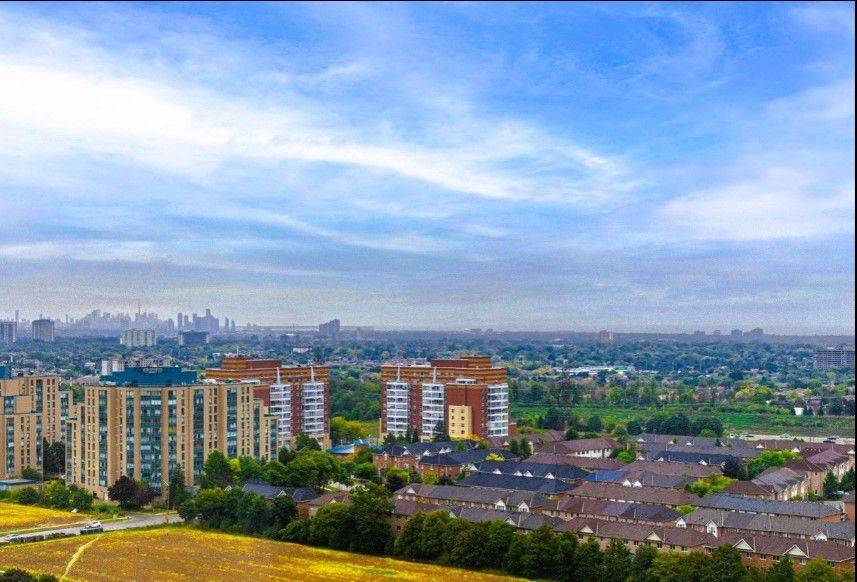 Mississauga, ON L5R 3Z5,35 Kingsbridge Garden CIR #2112