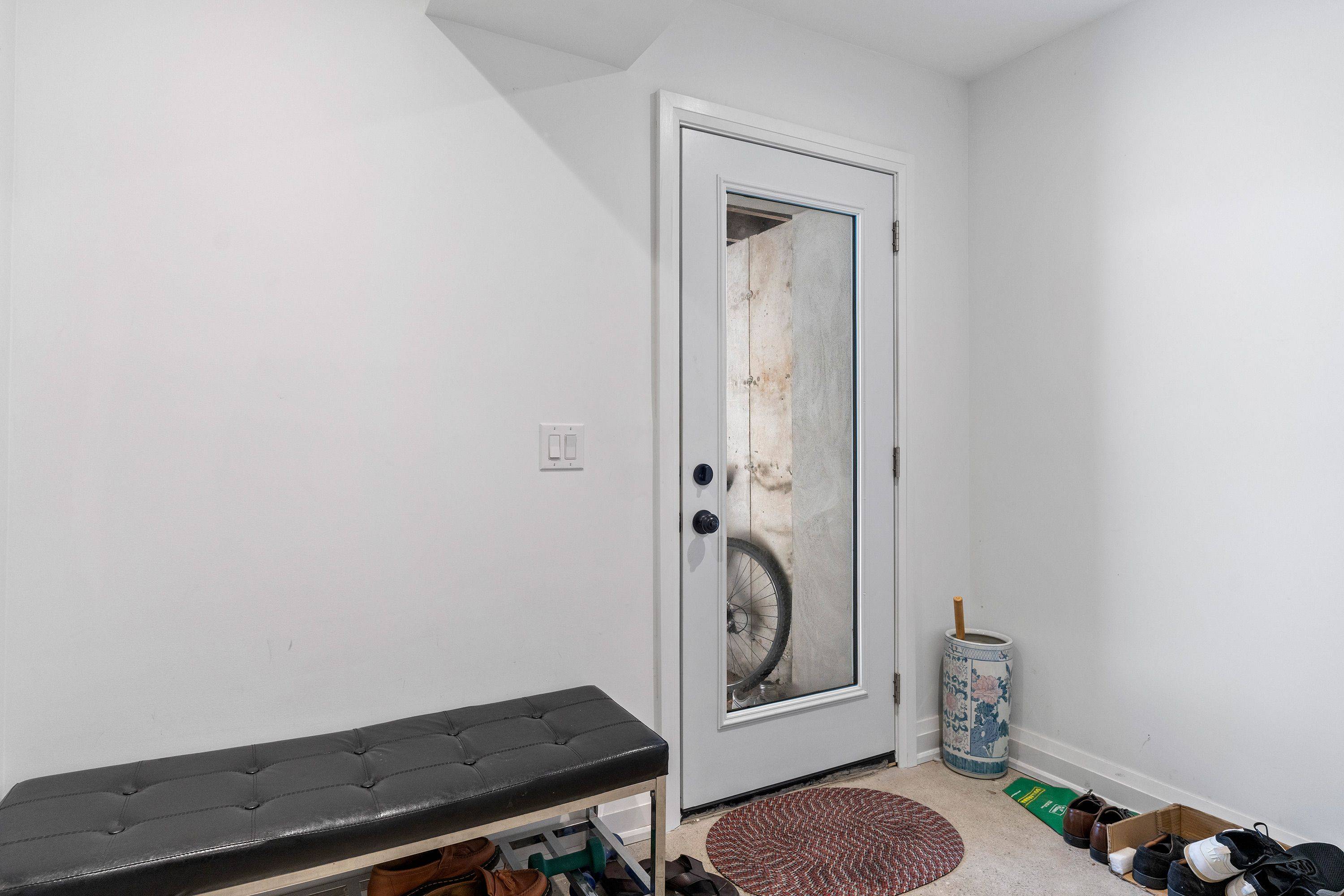 Toronto W01, ON M6K 1N5,14 Seaforth AVE #Basement