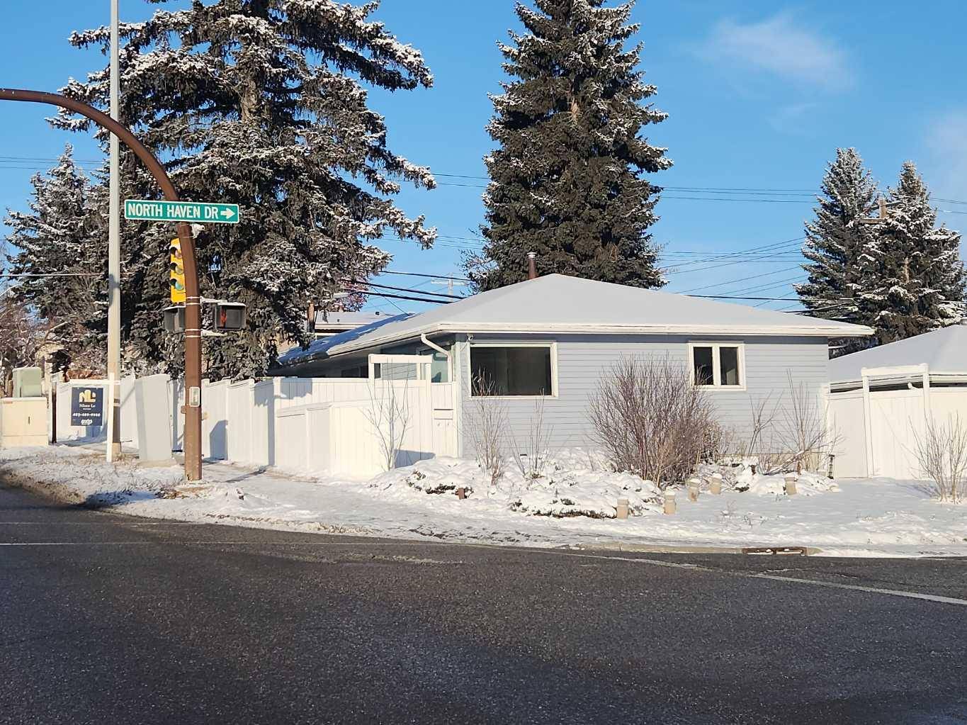 Calgary, AB T2K 1J6,4504 14 ST NW
