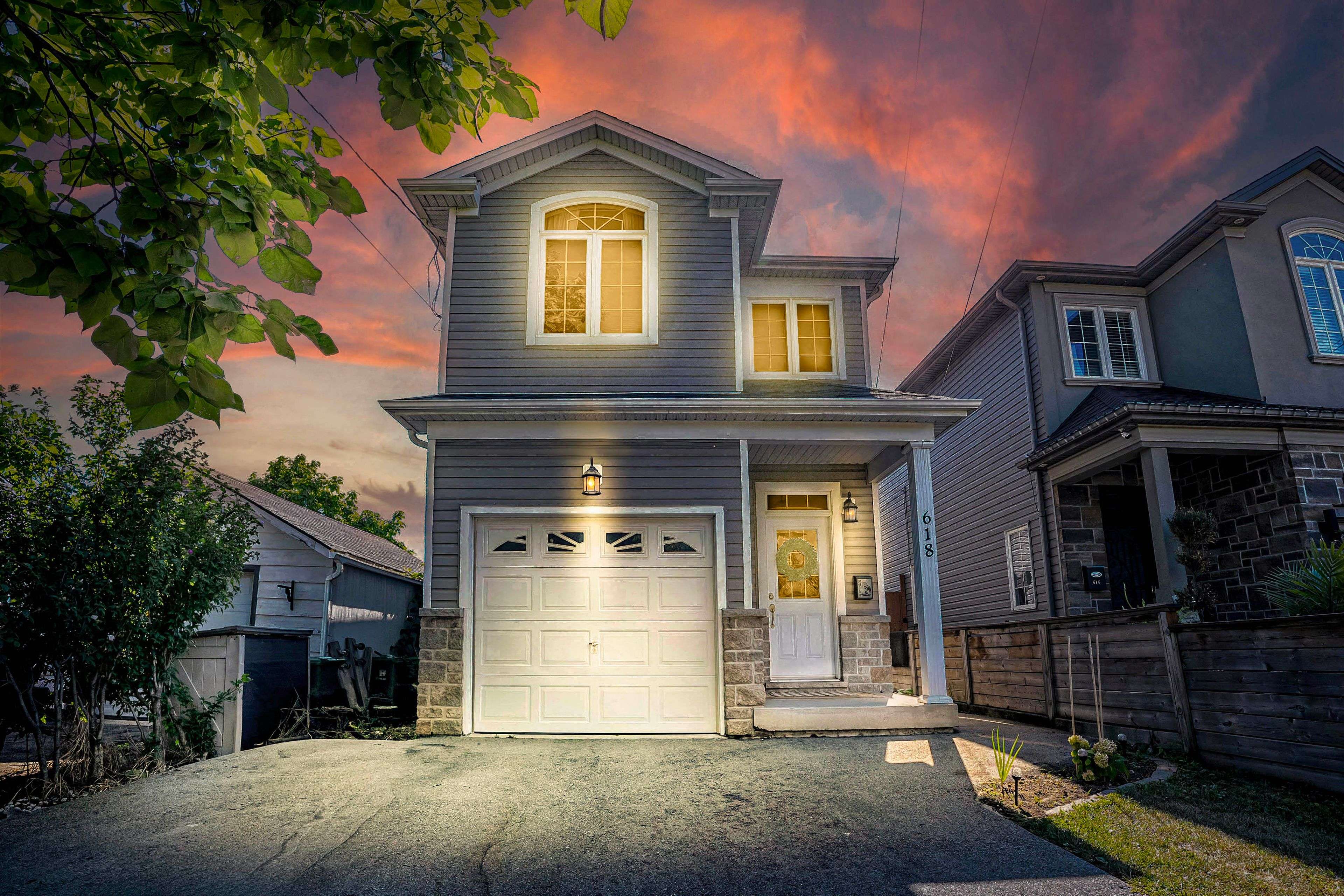 Hamilton, ON L8H 6K3,618 Knox AVE