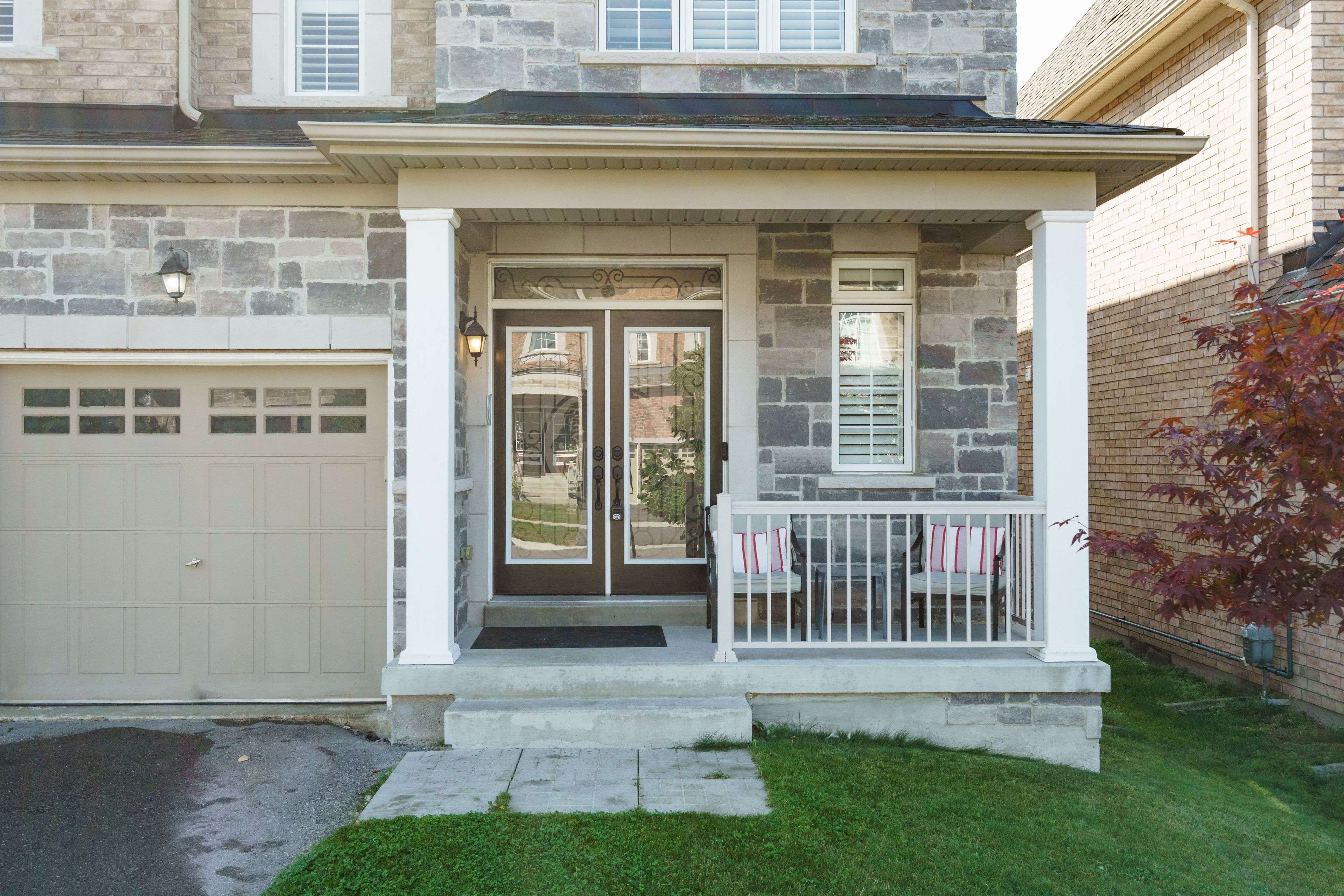 East Gwillimbury, ON L0G 1M0,41 Manor Glen CRES