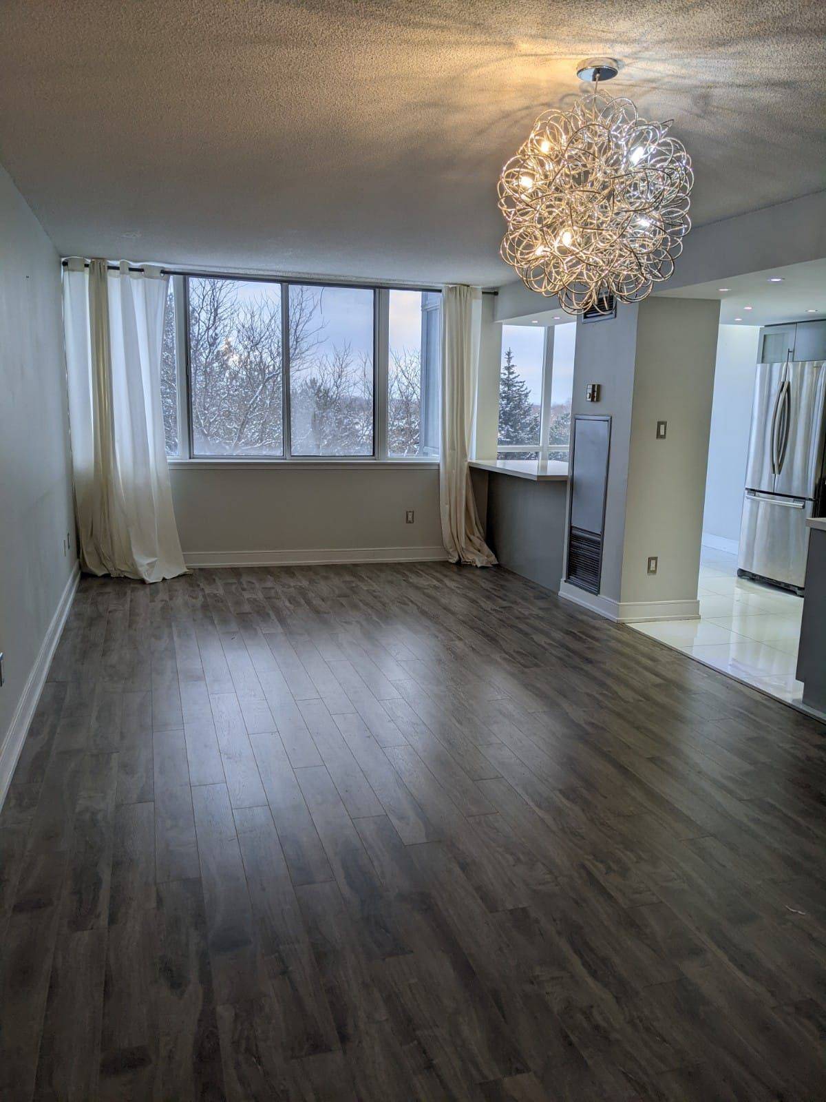 Mississauga, ON L5B 3W4,350 Webb DR #404