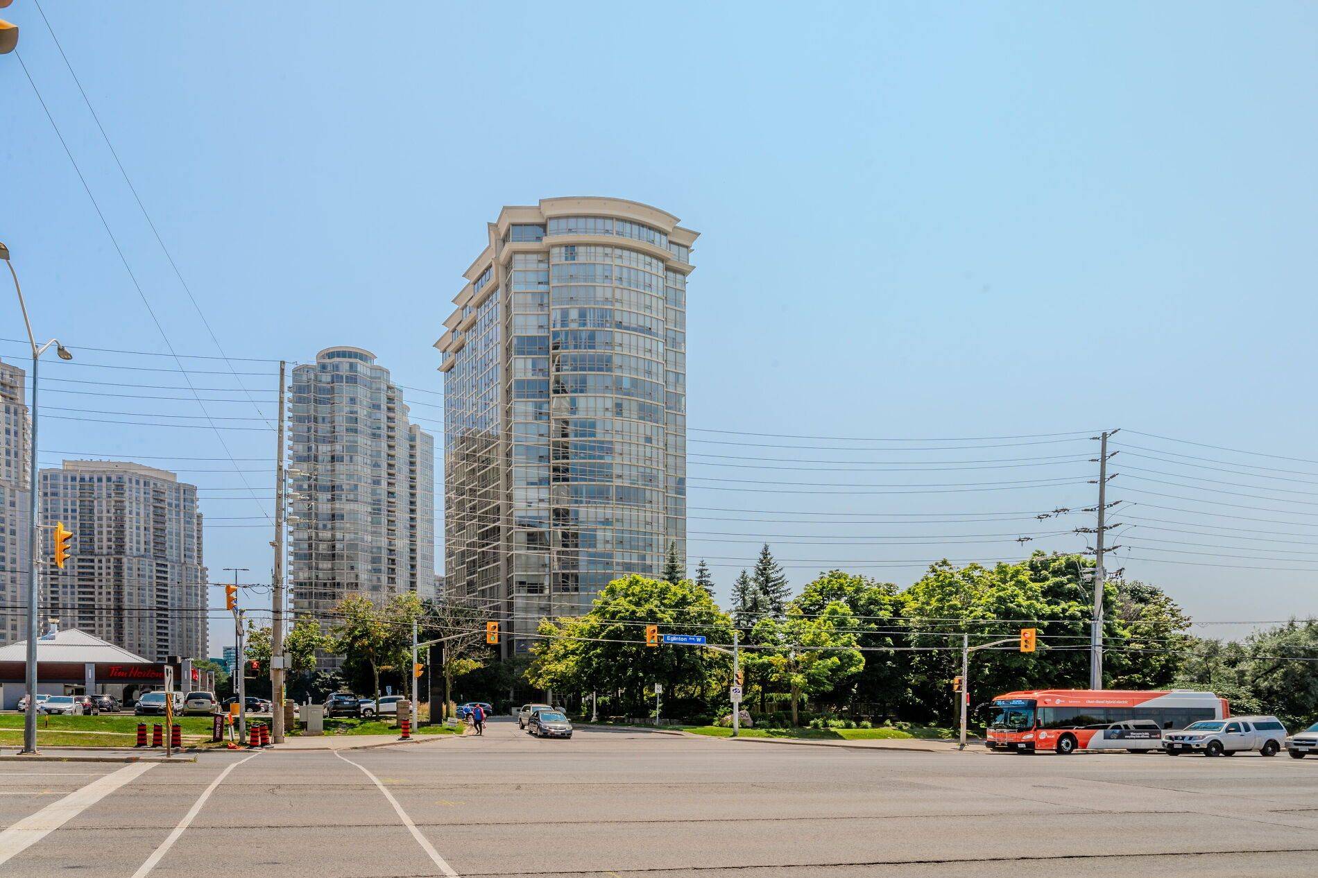 Mississauga, ON L5R 3P5,50 Eglinton AVE W #Ph2