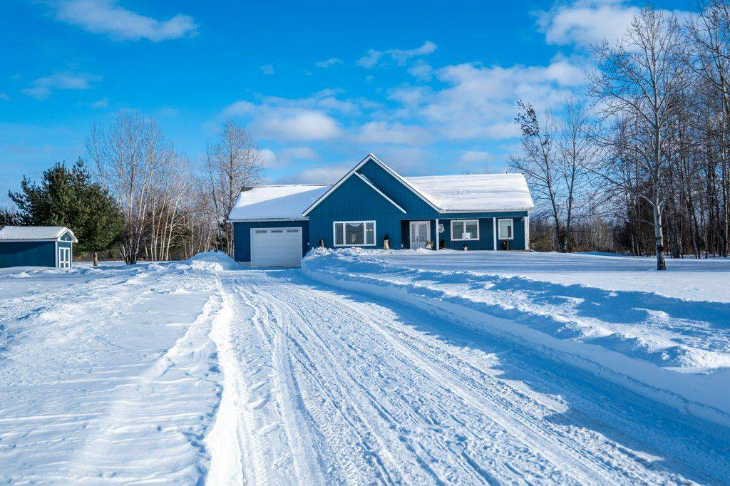 Rideau Lakes, ON K0G 1X0,9517 County Rd 42 RD