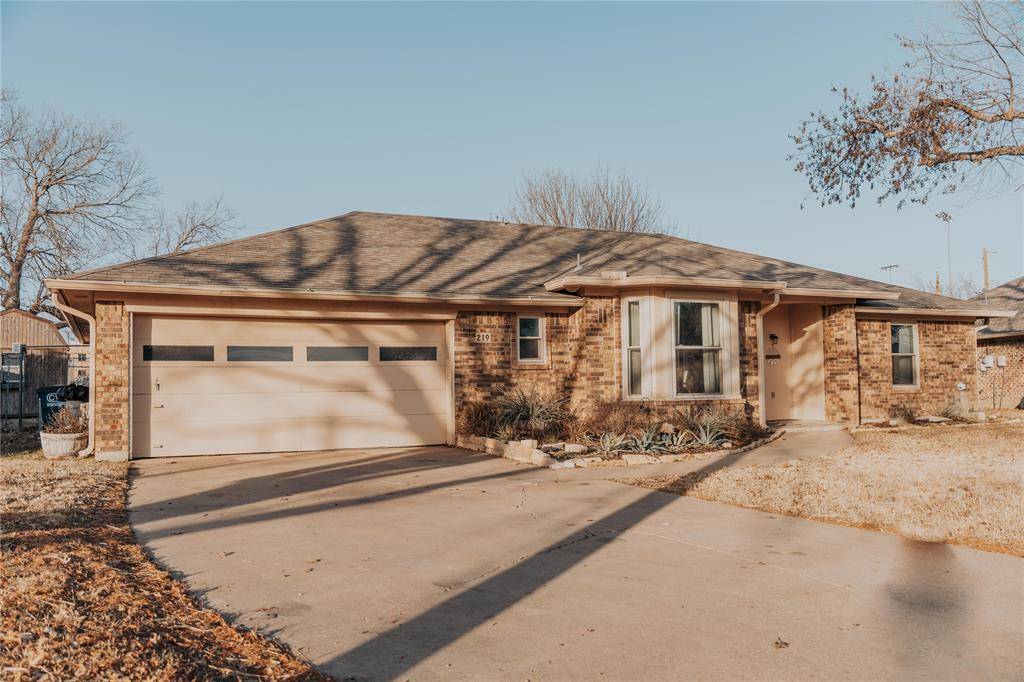 Keller, TX 76248,219 Meadowbrook Lane