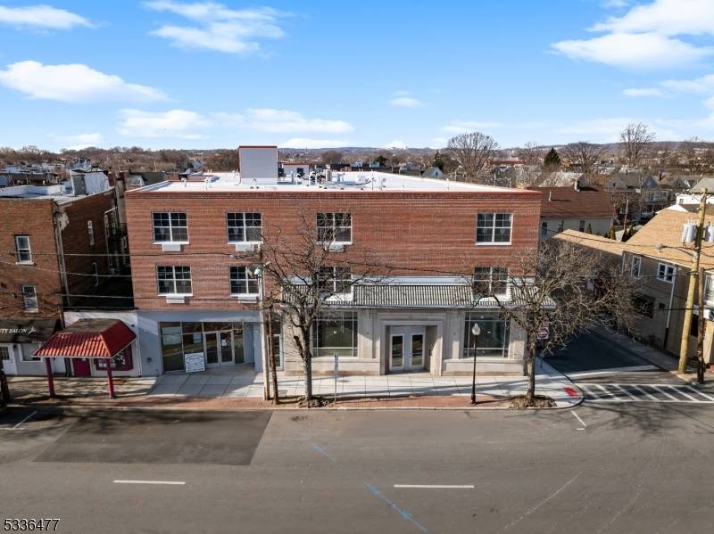 Clifton City, NJ 07011,1 Center St #207
