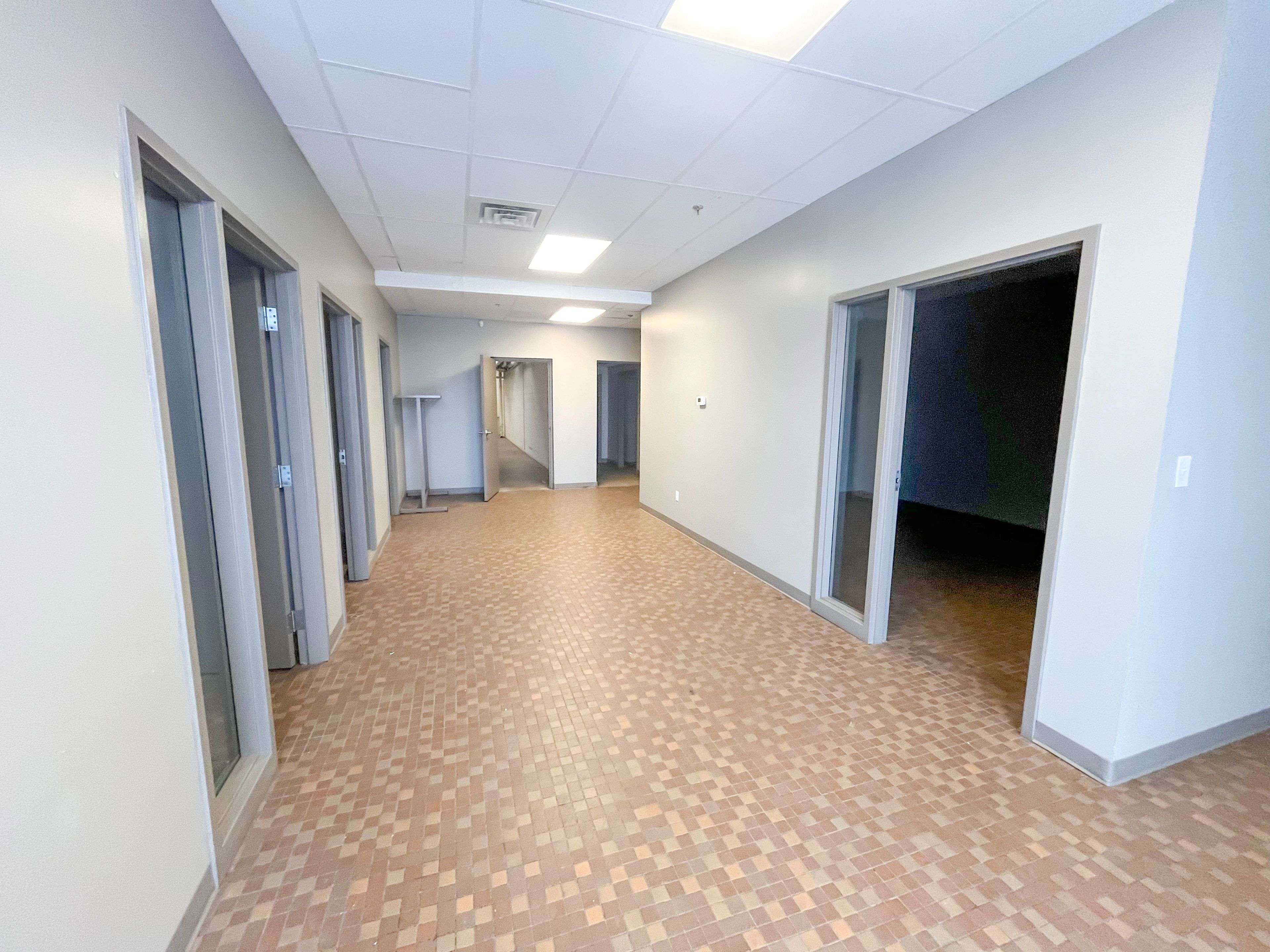 Chatham-kent, ON N7M 0N2,566 Riverview DR #101/102