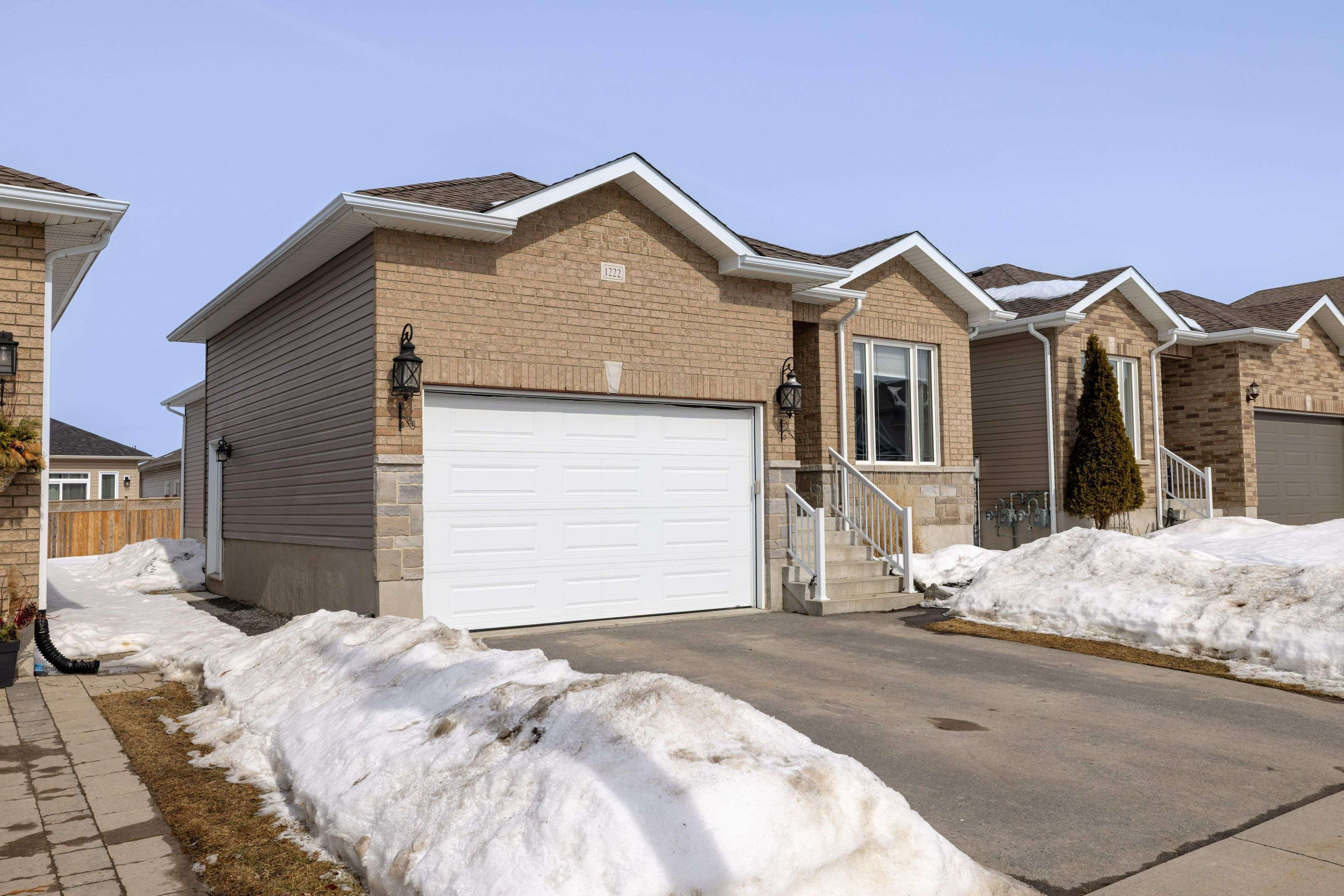 Kingston, ON K7P 0M7,1222 Carfa CRES