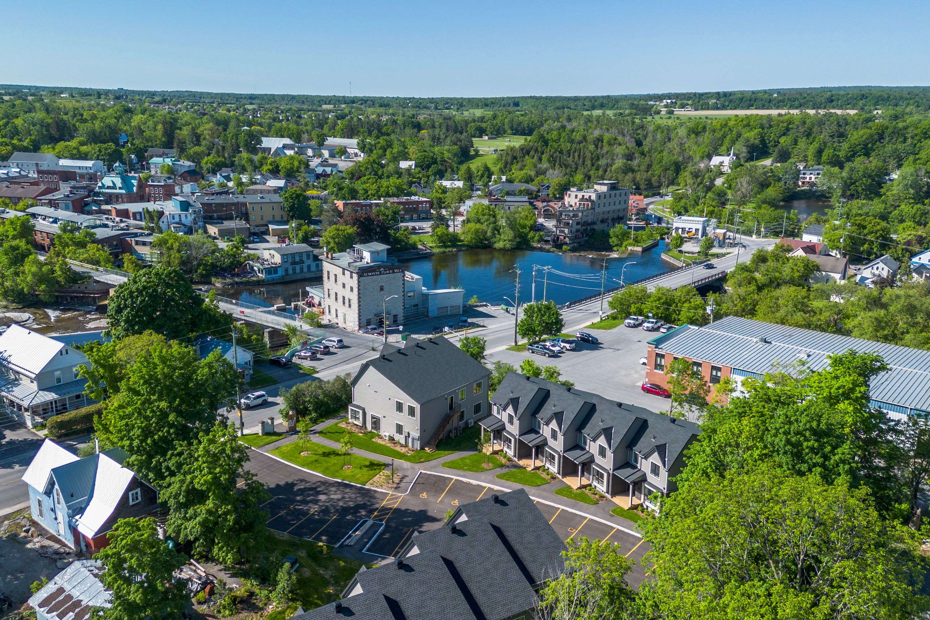 Mississippi Mills, ON K0A 1A0,36 Main ST E